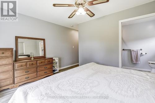 1404 Orchard Avenue, Fort Erie, ON - Indoor Photo Showing Bedroom