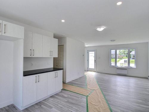 Overall view - 28 Rue Sévigny, Val-D'Or, QC - Indoor Photo Showing Kitchen