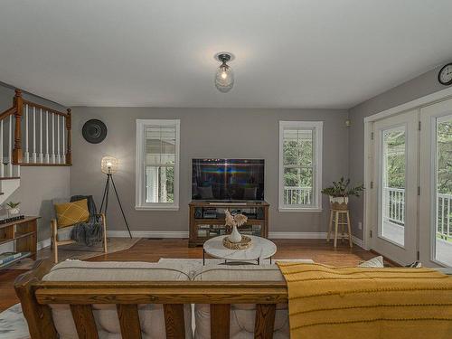 Salon - 2780 Rue Du Manège, Hatley - Canton, QC - Indoor Photo Showing Living Room