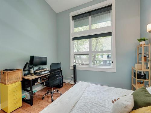 307-630 Speed Ave, Victoria, BC - Indoor Photo Showing Bedroom