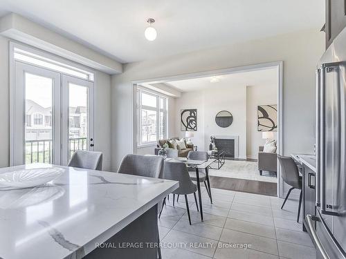 302 Wesmina Ave W, Whitchurch-Stouffville, ON - Indoor Photo Showing Dining Room