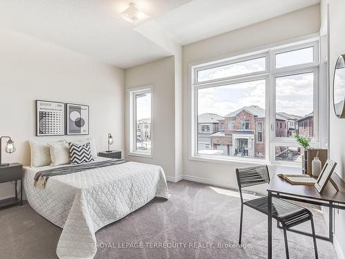 302 Wesmina Ave W, Whitchurch-Stouffville, ON - Indoor Photo Showing Bedroom