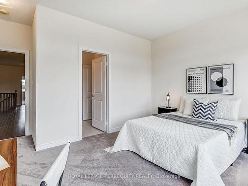 302 Wesmina Ave W, Whitchurch-Stouffville, ON - Indoor Photo Showing Bedroom