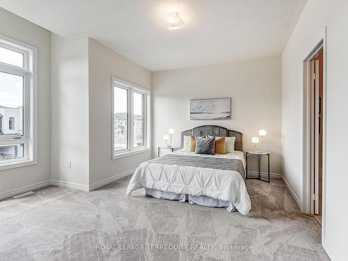 302 Wesmina Ave W, Whitchurch-Stouffville, ON - Indoor Photo Showing Bedroom