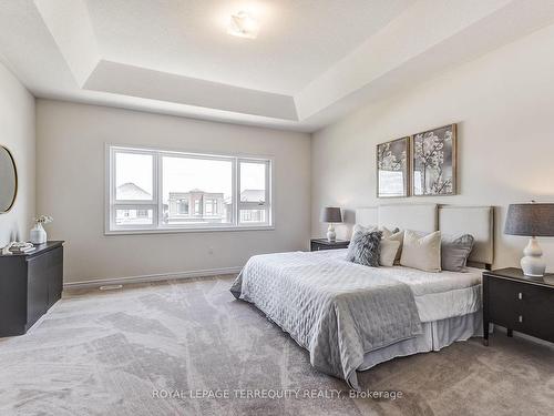 302 Wesmina Ave W, Whitchurch-Stouffville, ON - Indoor Photo Showing Bedroom