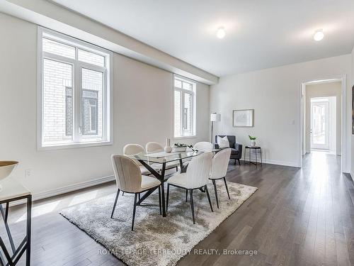 302 Wesmina Ave W, Whitchurch-Stouffville, ON - Indoor Photo Showing Dining Room