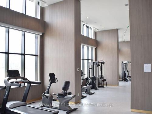 #613-405 Dundas St W, Oakville, ON - Indoor Photo Showing Gym Room