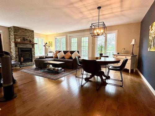 Living room - 781 Ch. De La Croix, Sainte-Adèle, QC - Indoor With Fireplace