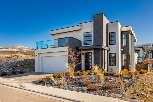 1305 Ponds Avenue, Kelowna, BC - Outdoor