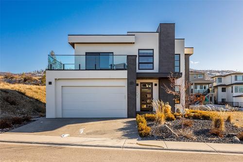 1305 Ponds Avenue, Kelowna, BC - Outdoor With Balcony