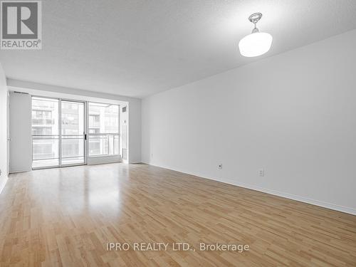 Ph09 - 28 Hollywood Avenue, Toronto (Willowdale East), ON - Indoor Photo Showing Other Room