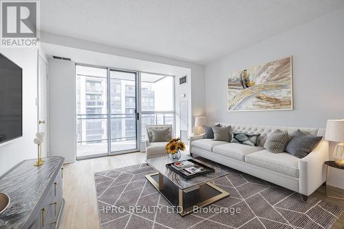 Ph09 - 28 Hollywood Avenue, Toronto (Willowdale East), ON - Indoor Photo Showing Living Room