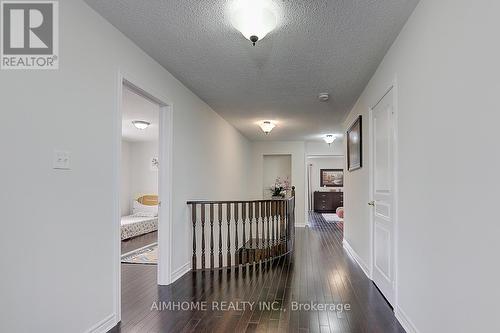 881 Memorial Circle, Newmarket, ON - Indoor Photo Showing Other Room