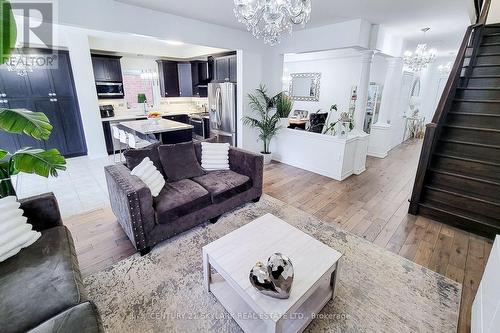 123 Vinton Road, Hamilton (Ancaster), ON - Indoor Photo Showing Living Room