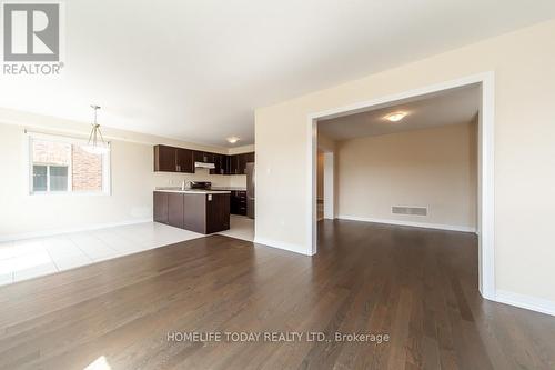 46 Carew Boulevard, Kawartha Lakes (Lindsay), ON - Indoor Photo Showing Kitchen