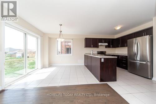 46 Carew Boulevard, Kawartha Lakes (Lindsay), ON - Indoor Photo Showing Kitchen