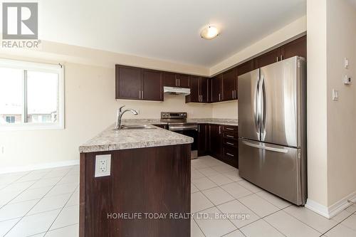 46 Carew Boulevard, Kawartha Lakes (Lindsay), ON - Indoor Photo Showing Kitchen