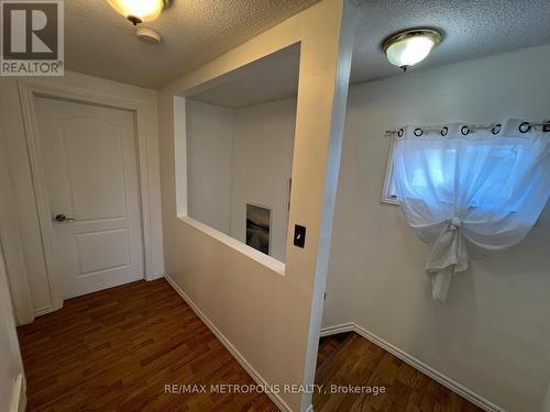 9504 Ashland Drive, Windsor, ON - Indoor Photo Showing Other Room