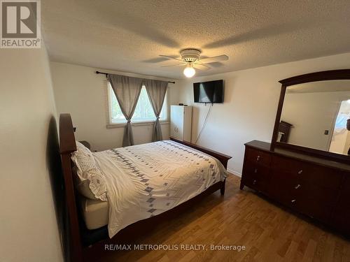 9504 Ashland Drive, Windsor, ON - Indoor Photo Showing Bedroom