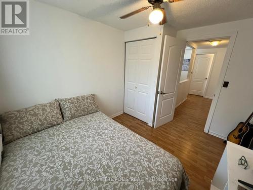 9504 Ashland Drive, Windsor, ON - Indoor Photo Showing Bedroom