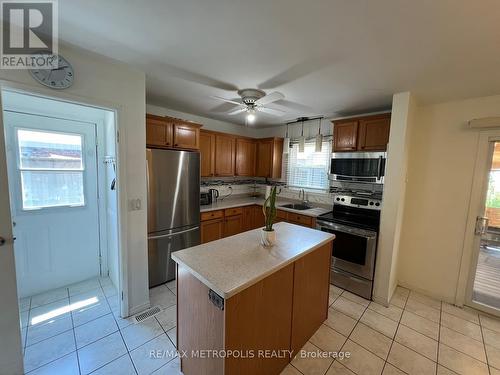 9504 Ashland Drive, Windsor, ON - Indoor Photo Showing Kitchen