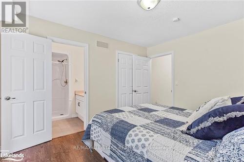 557 South Mary Lake Road, Huntsville, ON - Indoor Photo Showing Bedroom