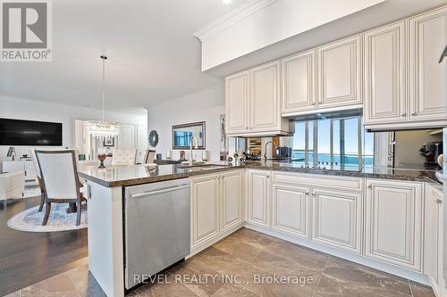 Ph3 - 50 Absolute Avenue, Mississauga (City Centre), ON - Indoor Photo Showing Kitchen