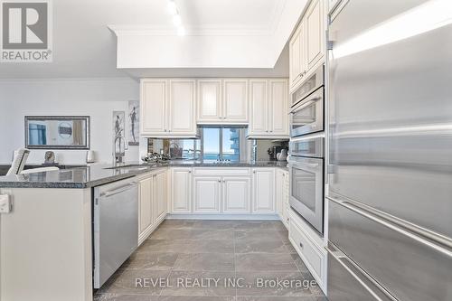 Ph3 - 50 Absolute Avenue, Mississauga (City Centre), ON - Indoor Photo Showing Kitchen