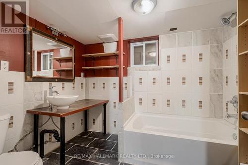 30 Northland Avenue, Toronto (Rockcliffe-Smythe), ON - Indoor Photo Showing Bathroom