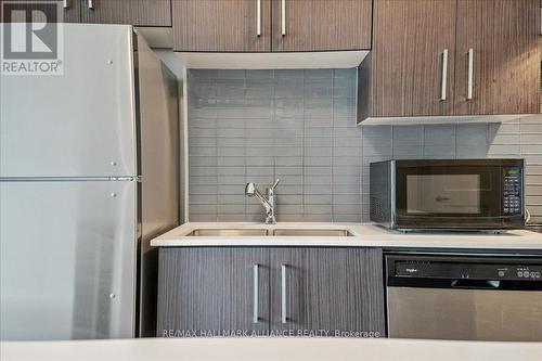 509 - 15 Queen Street S, Hamilton, ON - Indoor Photo Showing Kitchen With Double Sink