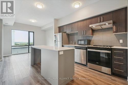 509 - 15 Queen Street S, Hamilton, ON - Indoor Photo Showing Kitchen With Upgraded Kitchen