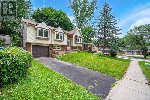 15 Woodridge Drive, Guelph (Parkwood Gardens), ON - Outdoor With Facade