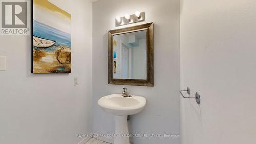 353 Westmeadow Drive, Kitchener, ON - Indoor Photo Showing Bathroom