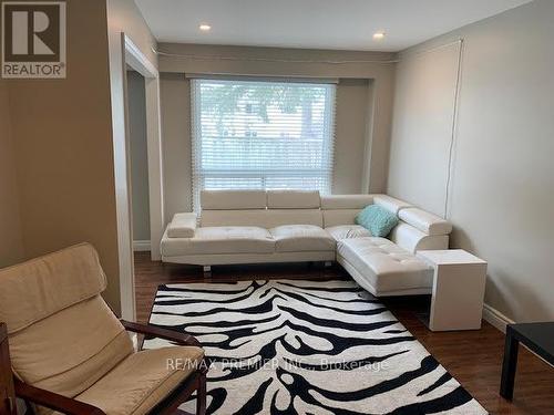 23 - 2 Bernick Drive, Barrie (Grove East), ON - Indoor Photo Showing Living Room