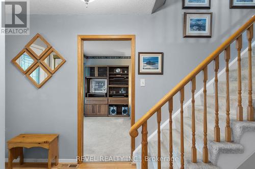 39 Grandview Crescent, Oro-Medonte, ON - Indoor Photo Showing Other Room