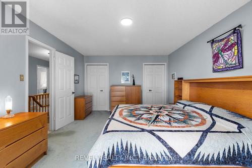 39 Grandview Crescent, Oro-Medonte, ON - Indoor Photo Showing Bedroom