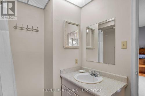 39 Grandview Crescent, Oro-Medonte, ON - Indoor Photo Showing Bathroom