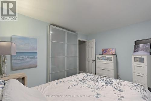 132 Hampton Heath Road, Burlington (Appleby), ON - Indoor Photo Showing Bedroom