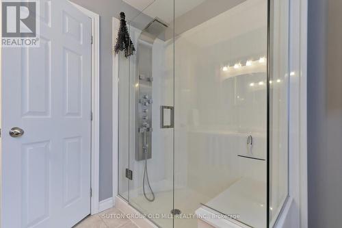 132 Hampton Heath Road, Burlington, ON - Indoor Photo Showing Bathroom