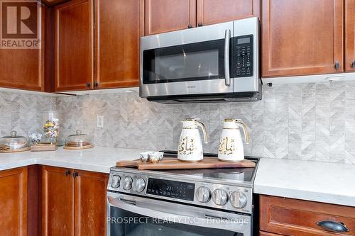 900 Mcneil Drive, Milton (Beaty), ON - Indoor Photo Showing Kitchen