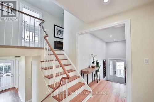 644 Maclaren Drive, Burlington (Roseland), ON - Indoor Photo Showing Living Room