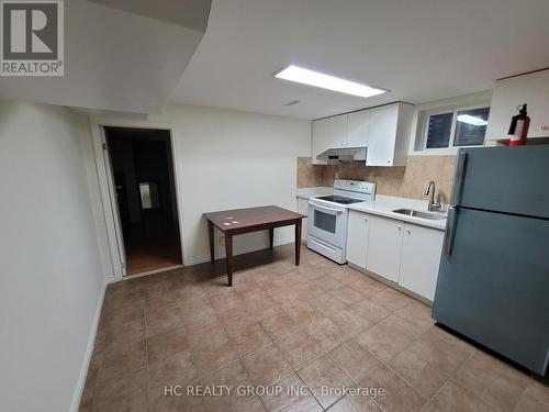 B - 45 Briarscross Bsmt Boulevard, Toronto (Agincourt North), ON - Indoor Photo Showing Kitchen