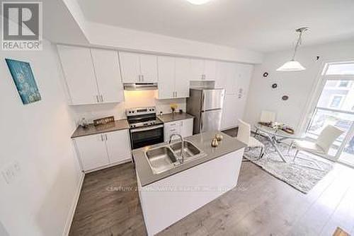 388 Okanagan Path, Oshawa (Donevan), ON - Indoor Photo Showing Kitchen With Double Sink