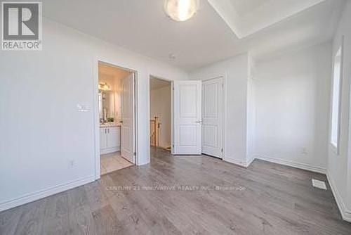 388 Okanagan Path, Oshawa, ON - Indoor Photo Showing Other Room