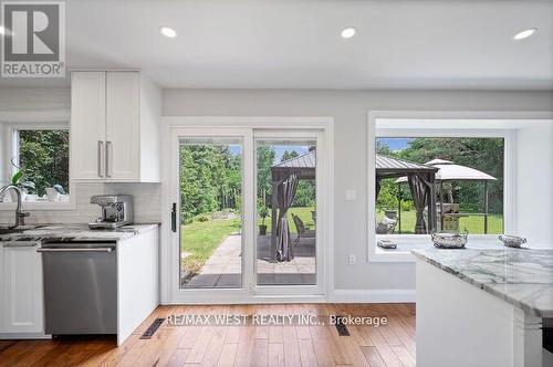 4021 Mahogany Row, Mississauga (Rathwood), ON - Indoor Photo Showing Kitchen