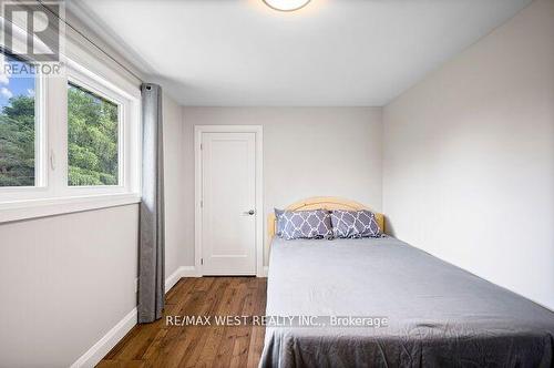 4021 Mahogany Row, Mississauga (Rathwood), ON - Indoor Photo Showing Bedroom