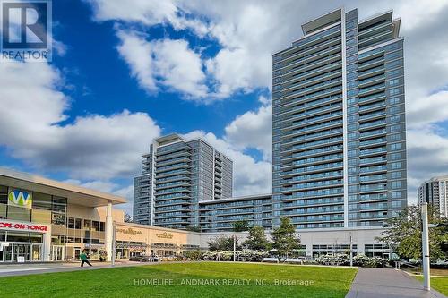 910 - 7167 Yonge Street, Markham (Grandview), ON - Outdoor With Facade