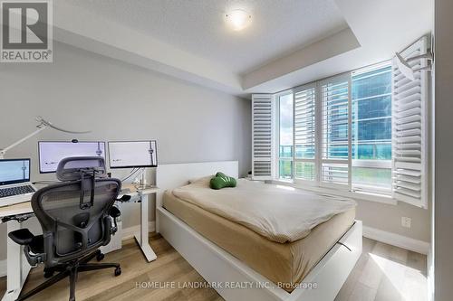 910 - 7167 Yonge Street, Markham (Grandview), ON - Indoor Photo Showing Bedroom