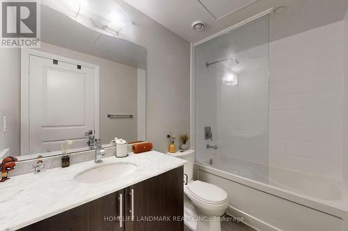 910 - 7167 Yonge Street, Markham (Grandview), ON - Indoor Photo Showing Bathroom