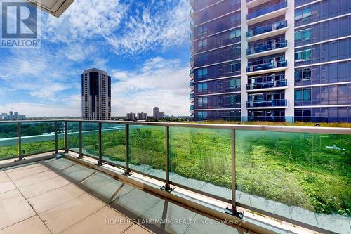 910 - 7167 Yonge Street, Markham (Grandview), ON - Outdoor